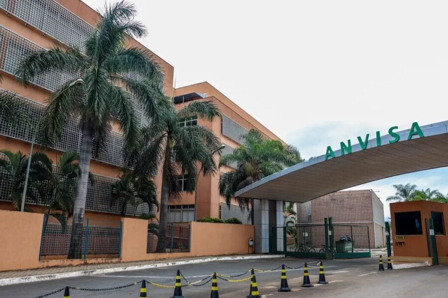 Anvisa alerta para venda irregular de tirzepatida em pó na internet