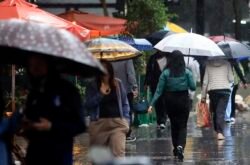 Centro-Oeste e Sudeste do país têm chuva com rajadas de vento