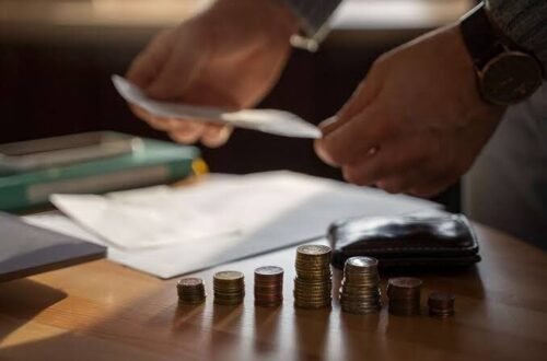 Cuiabá volta a registrar aumento no endividamento das famílias sem avanço da inadimplência