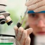 Programa nacional oferece 470 vagas para alunas e professoras em laboratórios