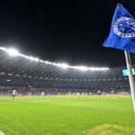 Organizada do Cruzeiro se reúne com jogadores e diretoria na Toca da Raposa para cobrar melhora