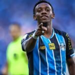 Grêmio reconhece dívida milionária e vai dar um terço da venda de Gabriel Mec para empresário