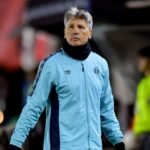 Renato Gaúcho não retorna a Porto Alegre, e 1º encontro com elenco do Grêmio será no Rio de Janeiro; veja bastidores