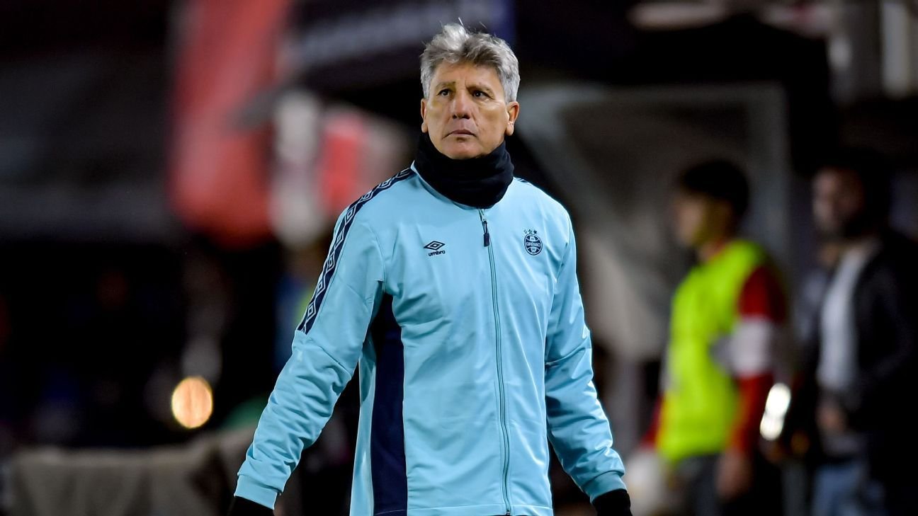 Renato Gaúcho não retorna a Porto Alegre, e 1º encontro com elenco do Grêmio será no Rio de Janeiro; veja bastidores