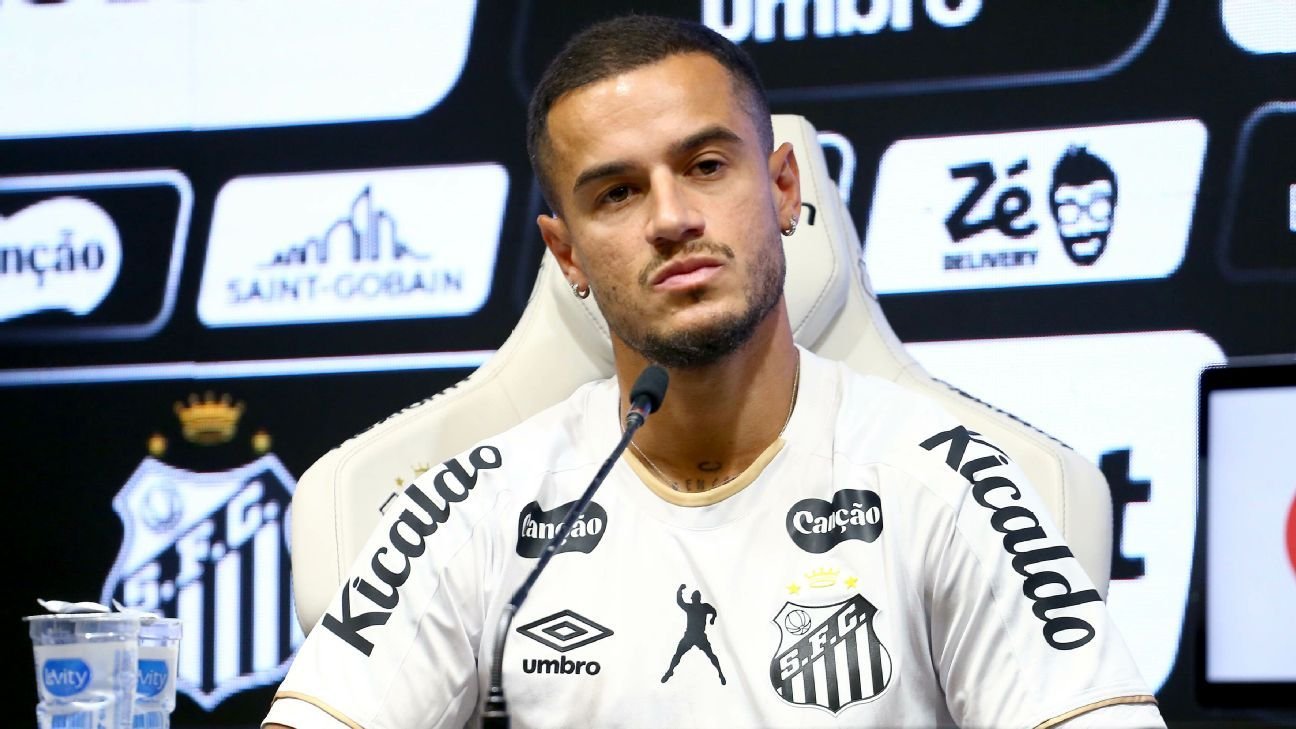 Coutinho faz forte desabafo após críticas por acerto com o Santos e saída do Vasco: ‘Nunca abandonei o clube’