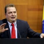 Max e Lúdio lideram; mais da metade dos eleitores não sabe em quem votar no dia 4