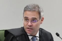 Mendonça vota para manter decisão de retirar posts de Nossa Senhora