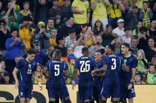 Seleção brasileira vence Austrália em jogo de seis gols e duas viradas
