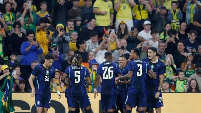 Seleção brasileira vence Austrália em jogo de seis gols e duas viradas