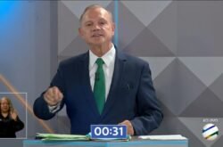 Wellington defende saúde descentralizada e valorização de servidores durante debate