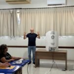 Governador vota em Flávio e aposta em votação expressiva em MT: "vitória da esperança"