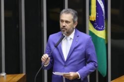 Ceará reelege Elmano governador no primeiro turno