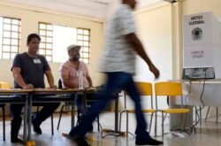 Cerca de 158,7 milhões de eleitores vão às urnas em todo o país neste domingo de eleições