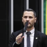 Cleitinho Azevedo vence eleição para o governo de Minas no 1º turno