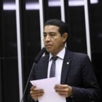 Comissão da Câmara aprova inclusão digital para idosos