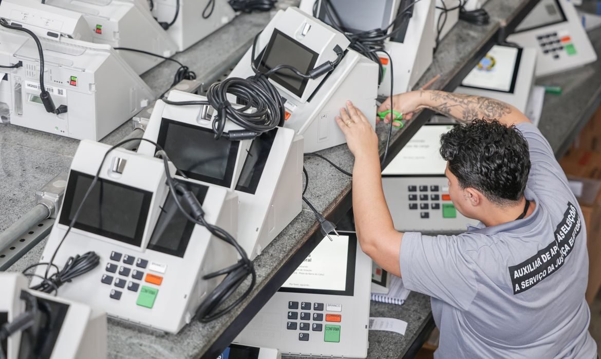 Eleições 2026: conheça os direitos e a acessibilidade para PCDs na urna