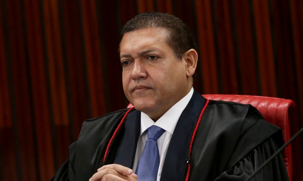 Nunes Marques anula decisão e Deltan volta à disputa no PR