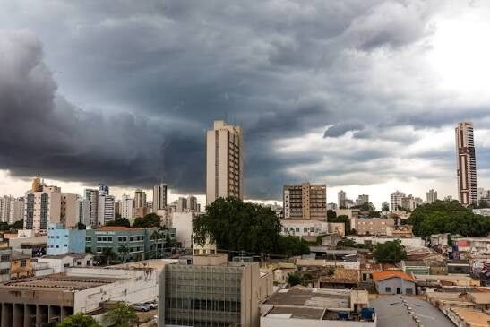 Domingo de eleição será chuvoso e de temperaturas elevadas em Cuiabá e boa parte do país; veja