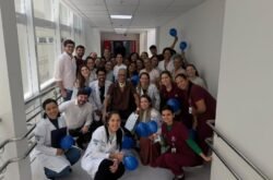 Em mais de 100 dias internado, paciente reaprende a falar e andar com apoio multidisciplinar