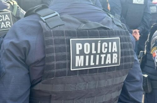 Homem é preso em flagrante após agredir ex-esposa e esfaquear atual namorado dela