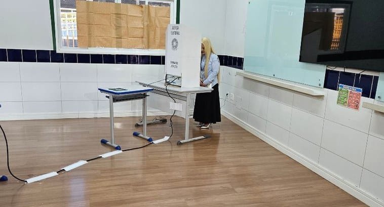 Presidente do TRE de Mato Grosso abre votação do 1º turno das Eleições de 2026