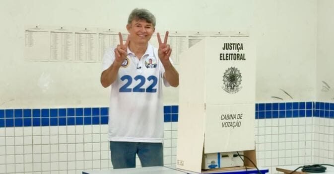 Zé Medeiros vota em Rondonópolis e aposta em guinada conservadora