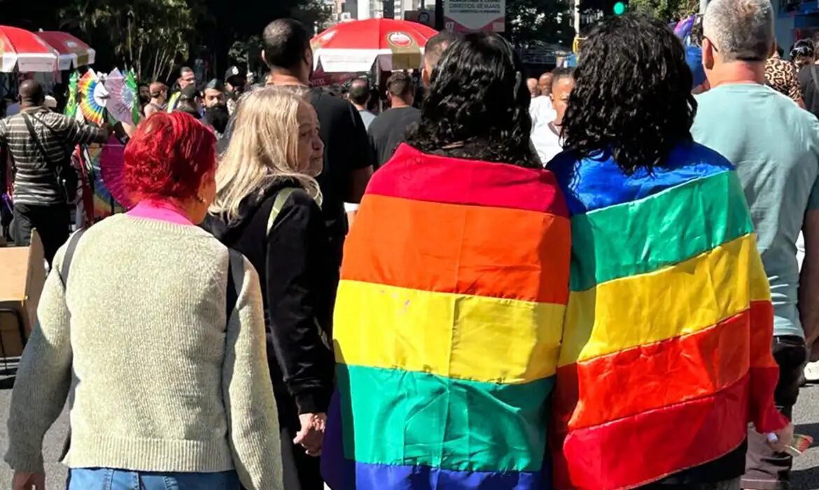 Plataforma monitora 13 mil ataques a candidaturas LGBT+ no Instagram