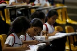 Projeto abona faltas escolares de estudantes com deficiência durante período menstrual