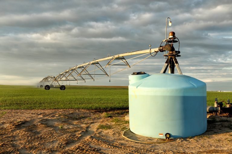 Projeto obriga concessionárias a expandir energia trifásica no campo