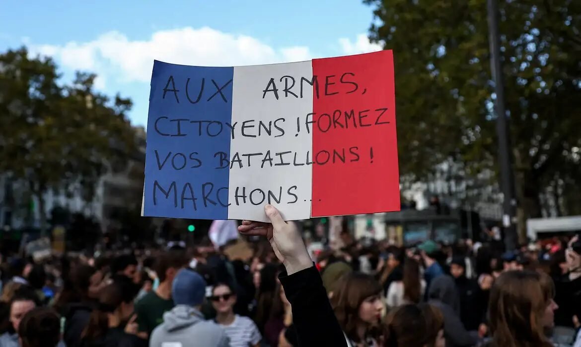 Protestos na França começam sob forte esquema de segurança