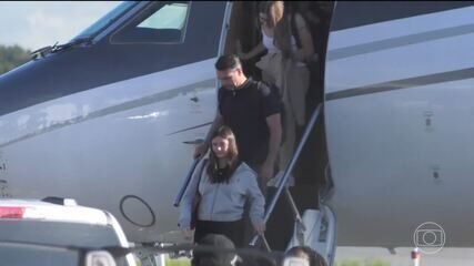 Voo de Flávio Bolsonaro para o exterior foi pago por intermediário
