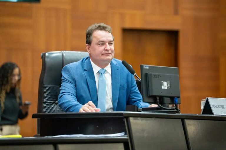 Russi confirma candidatura à reeleição na AL e estipula prazo de 30 dias para fechar chapa