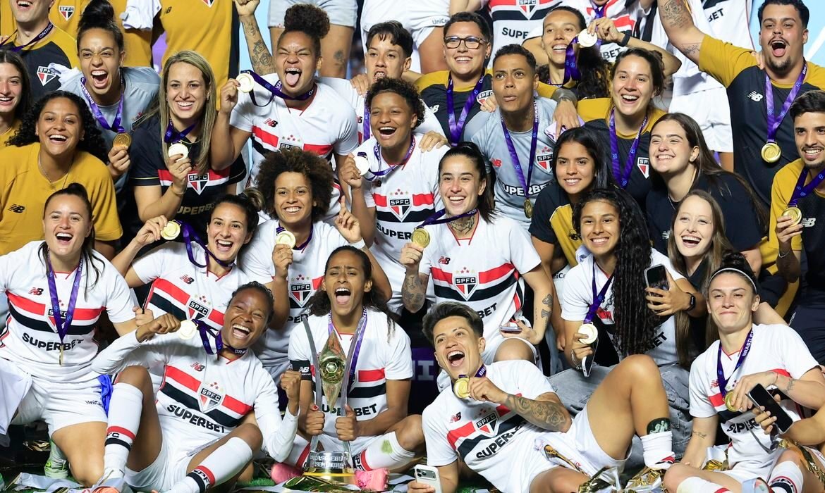 São Paulo empata com o Corinthians e conquista o Campeonato Brasileiro feminino pela primeira vez