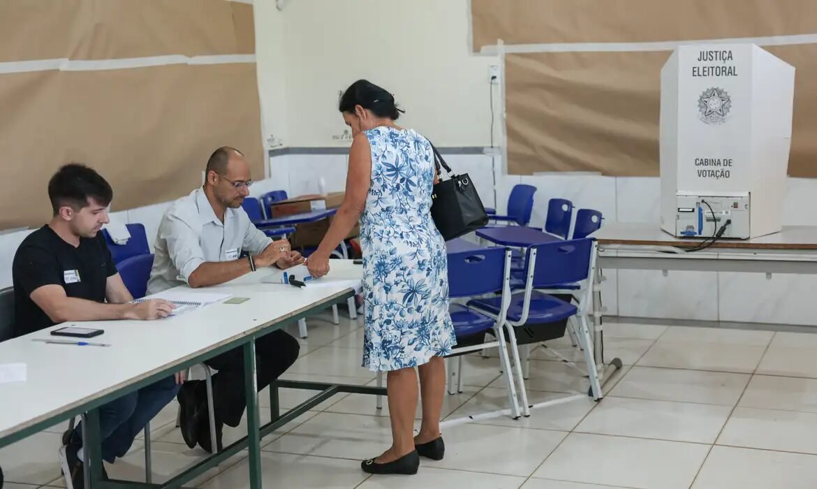 Eleições 2026: sete unidades da federação decidem governo no segundo turno