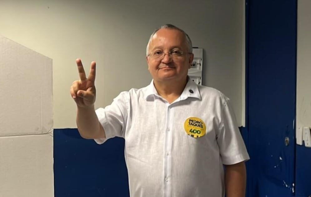 Pedro taques vota em cuiabá e alfineta mauro mendes sobre eleições