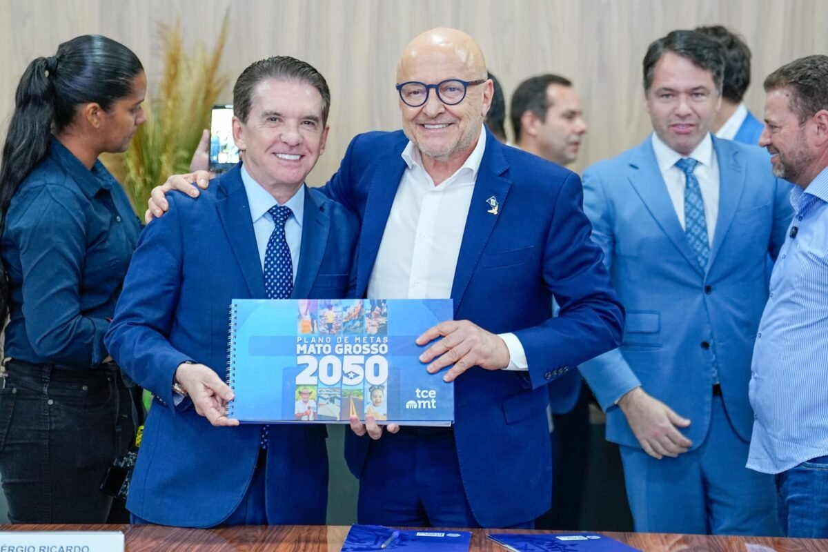 TCE firma parceria com MT e MP; Sérgio Ricardo destaca papel de Pivetta e entrega Plano MT 2050